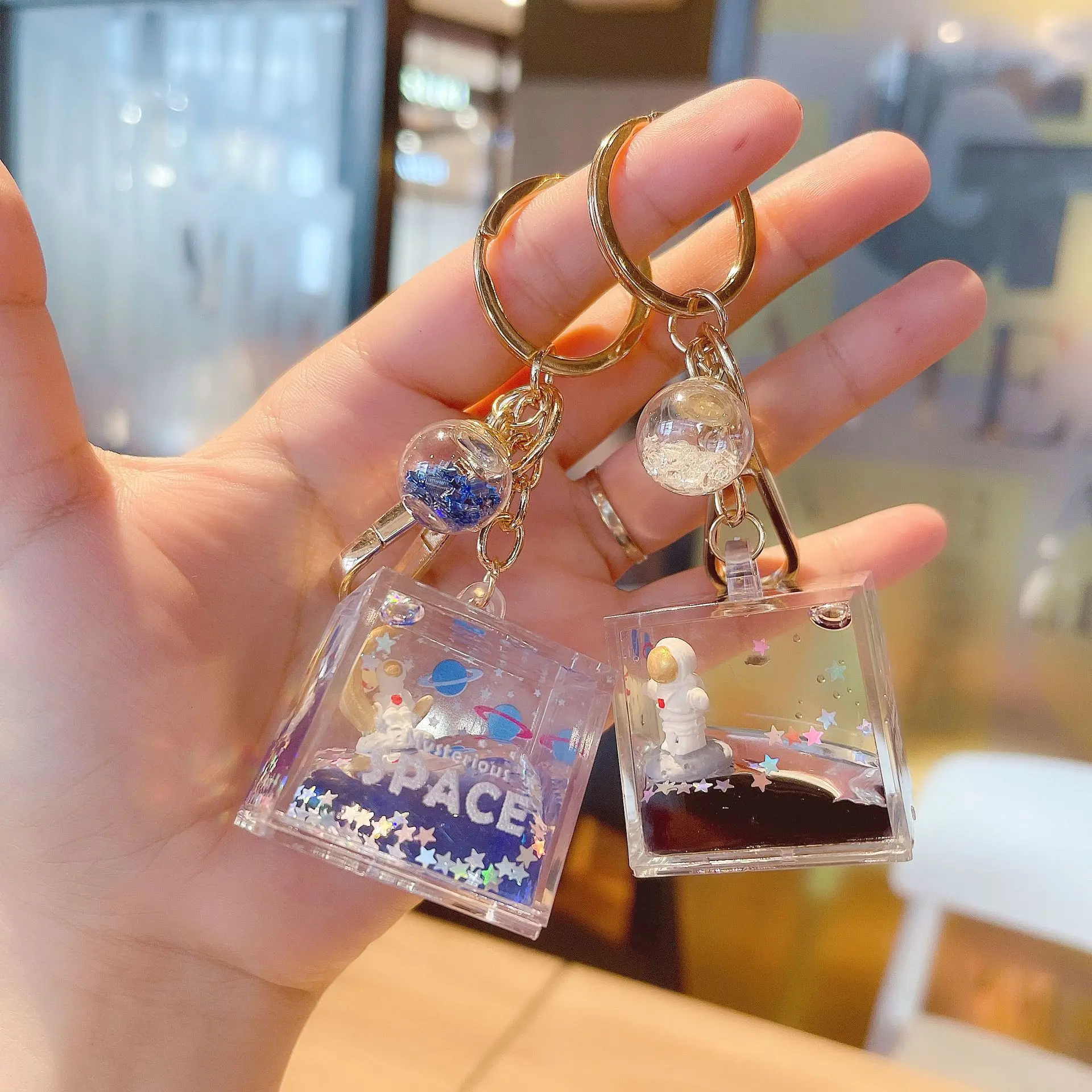 

Квадратный брелок с загадочным космическим зыбучим песком, креативный модный брелок для ключей с движущейся жидкостью для мужчин и женщин, ...