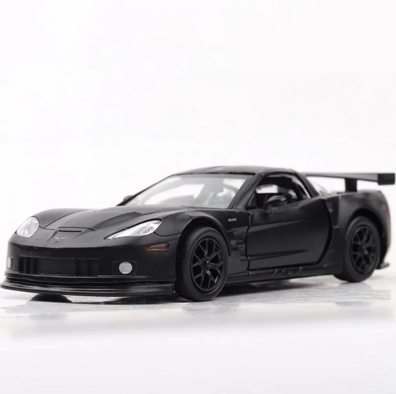 Литая металлическая модель автомобиля в масштабе 1:36 для коллекции Corvette литой и