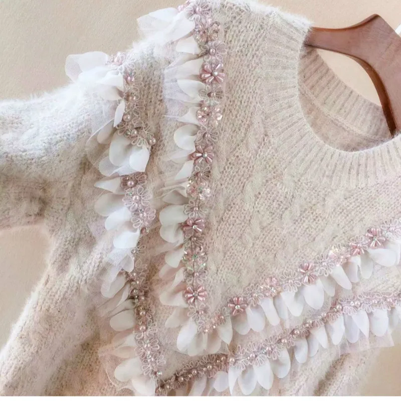 

Sweet lace thick sweater with wood ears, women's round neck, thin autumn and winter Korean heavy industry beaded sweater