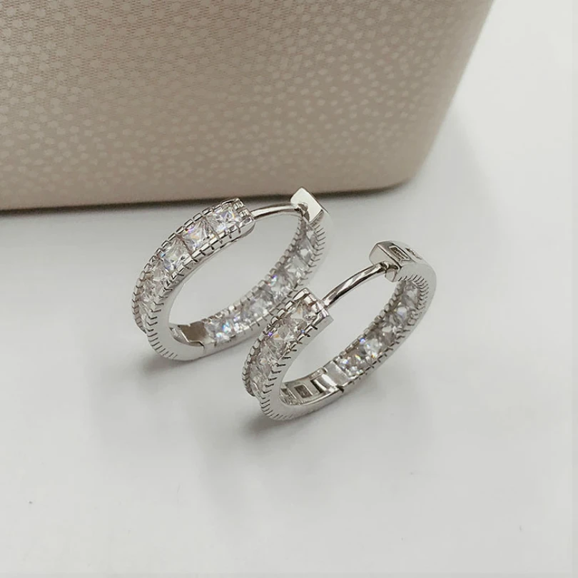 

100% 925 Sterling Silver Created Simulated Moissanite Diamond C Round Stud Earrings Women Wedding Engagement Fine Jewelry