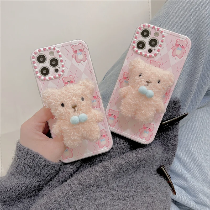 

Korea Rhombus Lattice Warm Plush Bear Bracket Soft Case for IPhone 12 13 7 8 Plus 11 Pro XR X XS Max Lovely Holder Protect Cover