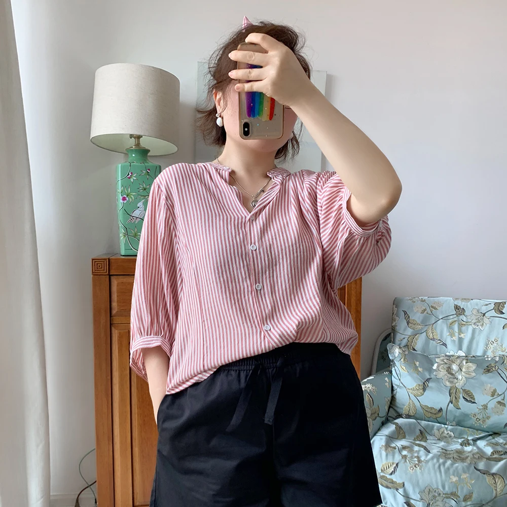 

Vertical striped shirt is light, soft and beautiful, thin cotton shirt with lantern sleeves