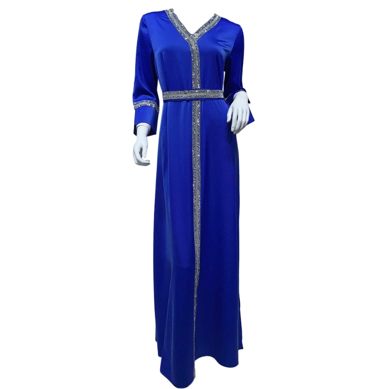 Женское атласное платье-макси с поясом и V-образным вырезом