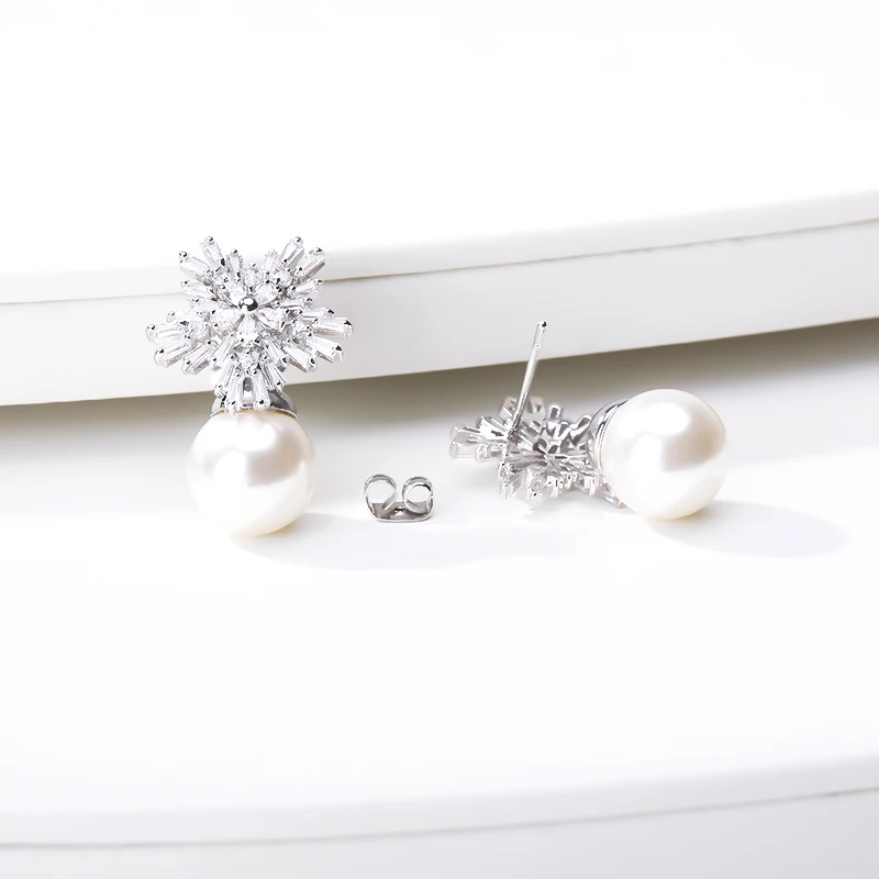 

Trendy Cubic Zirconia Sunflower Imitation Pearl Stud Earrings For Women Girls Hypoallergenic Ear Lovely Fashion Earrings