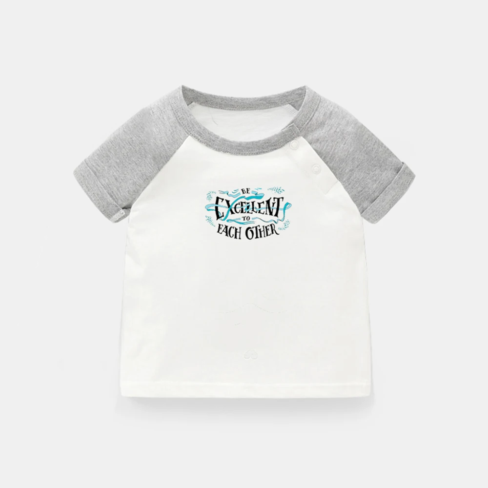 

Рубашка для новорожденных с коротким рукавом и графическим принтом реглан