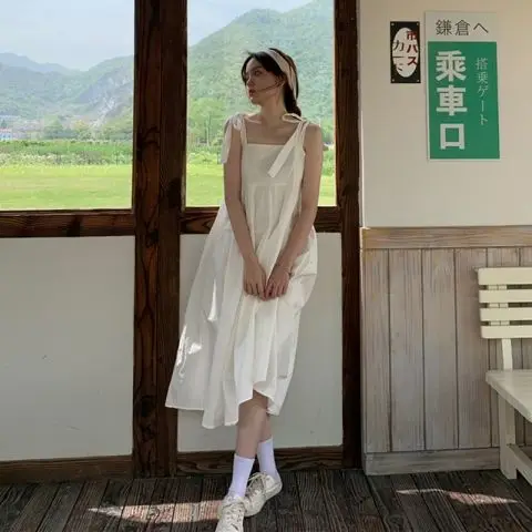 

Summer 2021 new Korean design lace up bow knot super fairy temperament versatile suspender dress women