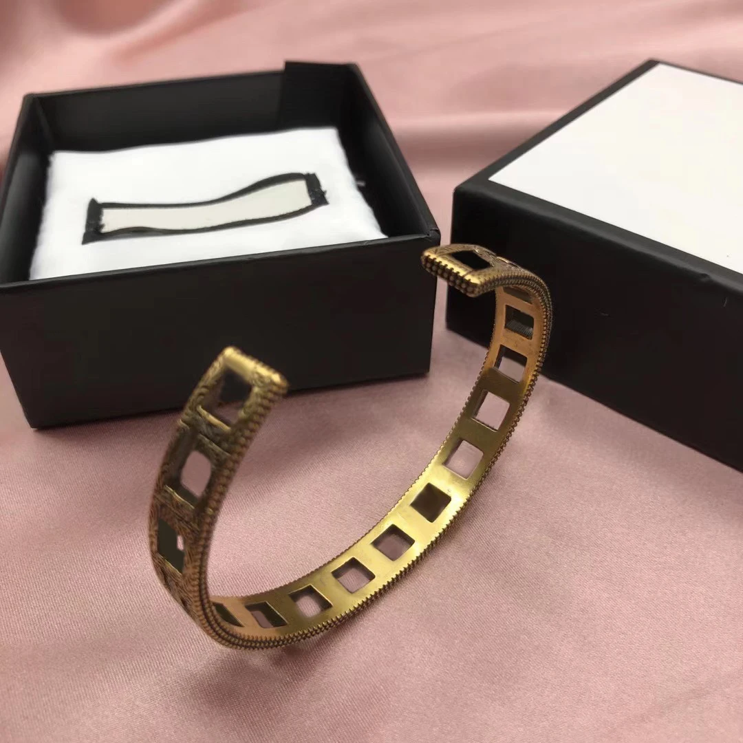 

2021 trend luxury brand retro bracelet men silver bead bracelet women wrist bracelet letter