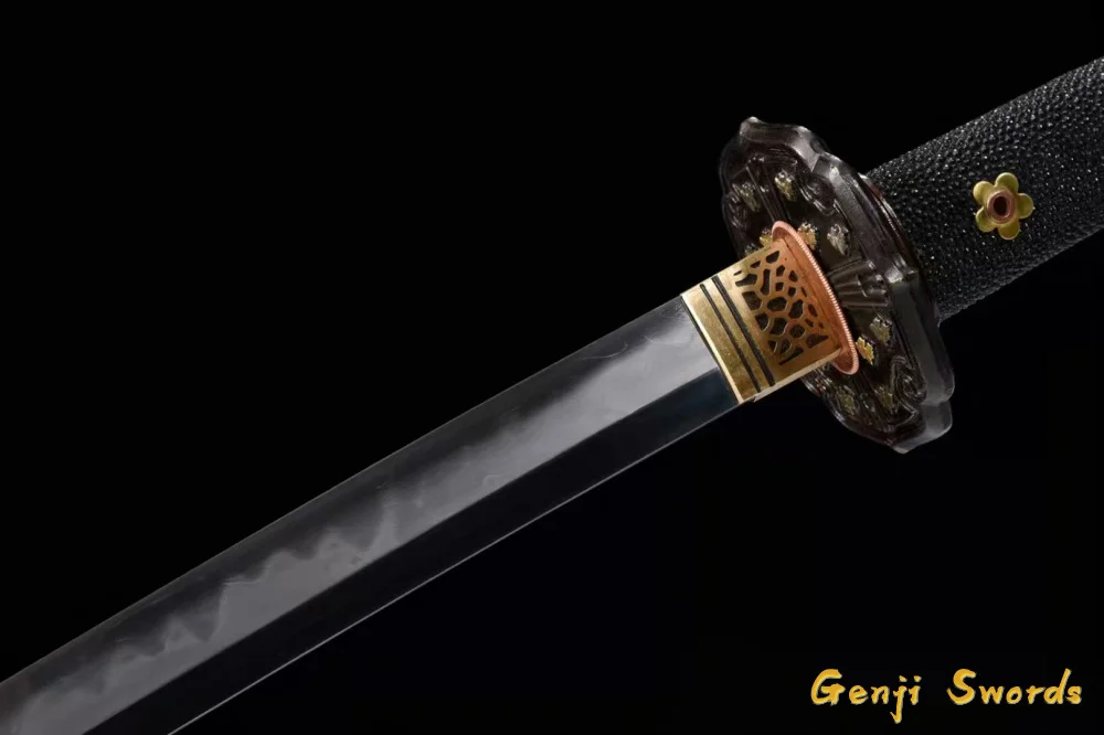 Handmade Full Tang Japanese Katana Tachi Folded Damascus Steel Clay-Tempered Feather Pattern Samurai Sword