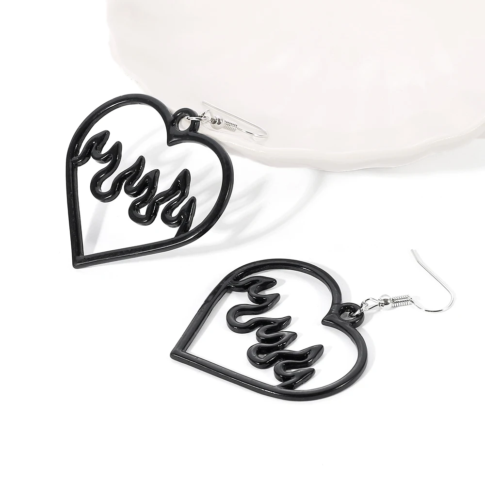 Крупные черные розовые серьги-подвески с большим персиковым сердцем крутые