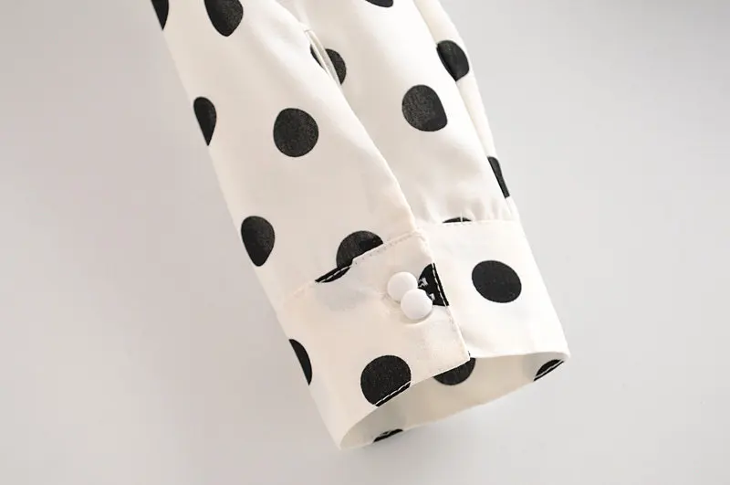 ROHOPO черная Polk Dot с длинными рукавами спереди гофрированный галстук подол белая