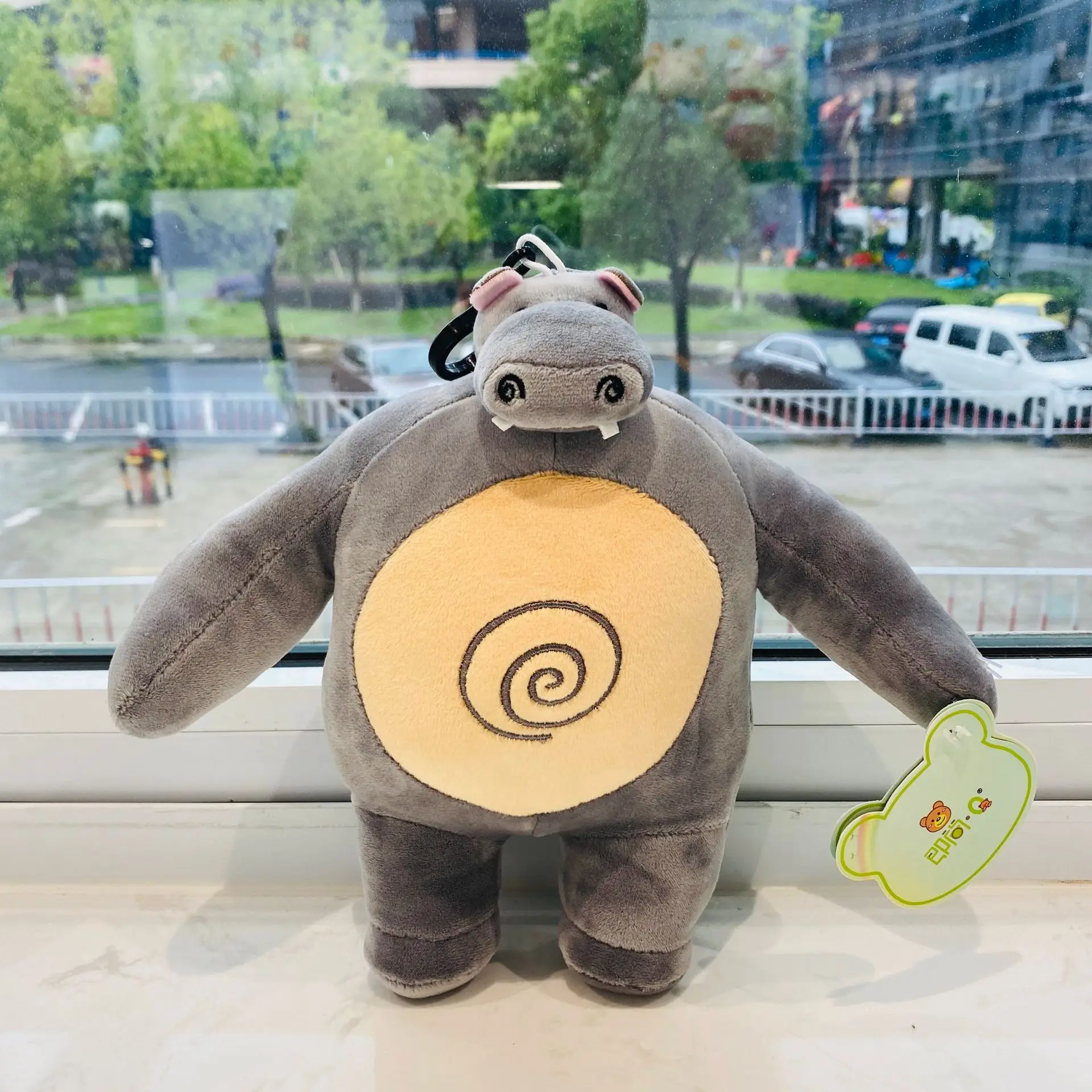 Маленькая набивная подушка в виде медведя маленькая большого тела енота лягушки