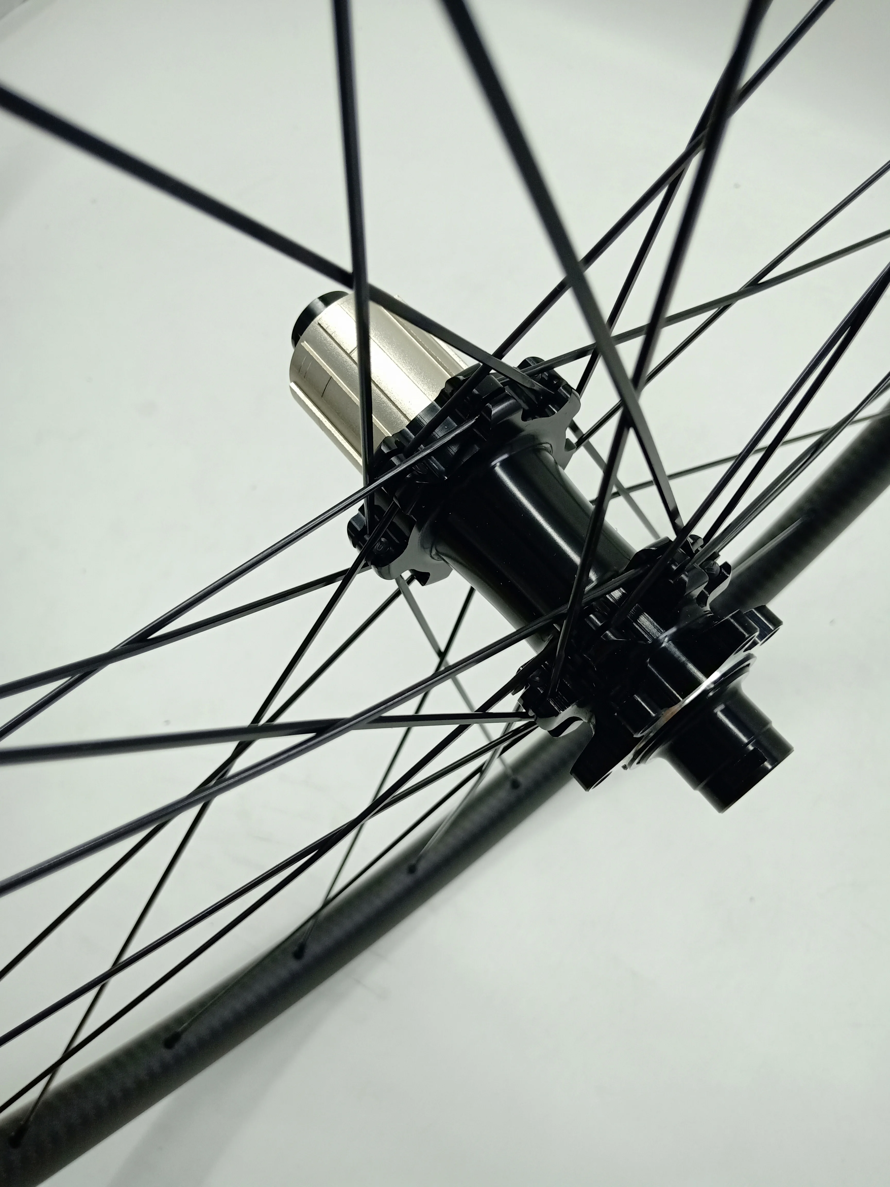 Горные колеса прямой Тяговый powerway M42 29er бескамерные карбоновые горные 29 дюймов |
