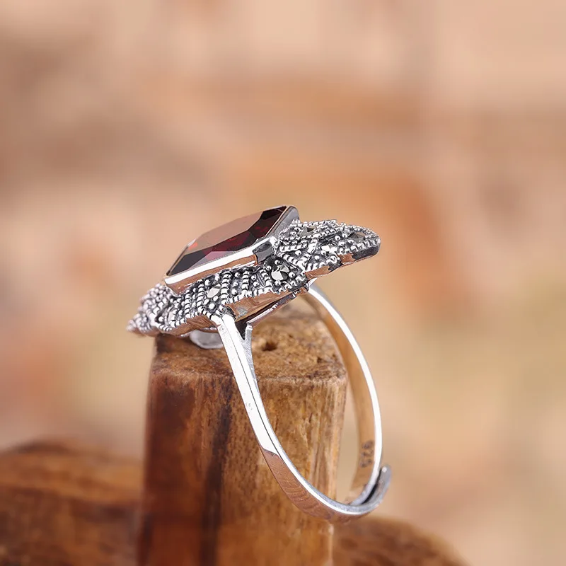 Женское кольцо из серебра 100% пробы с гранатом | Украшения и аксессуары