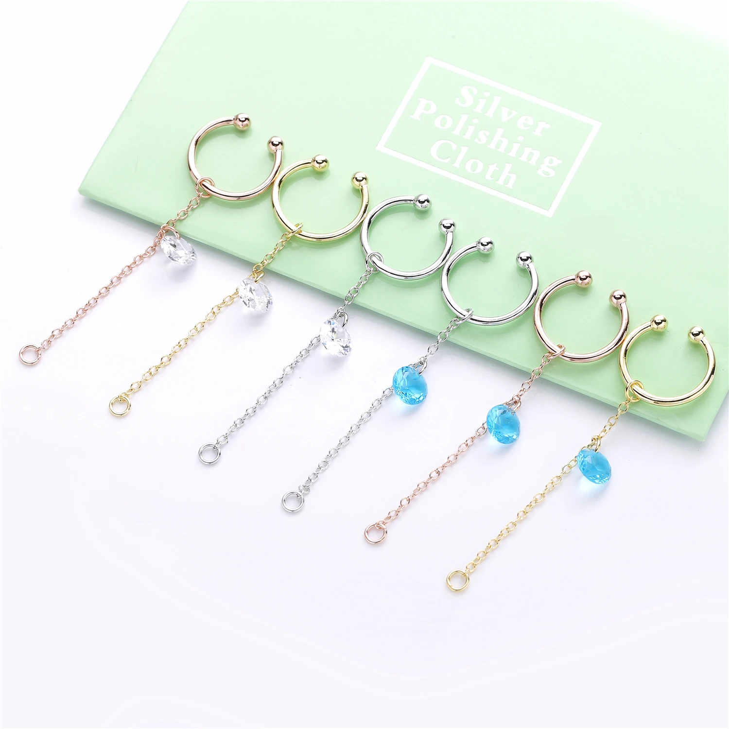 Сережки-клипсы из серебра 925 пробы с кристаллами | Украшения и аксессуары