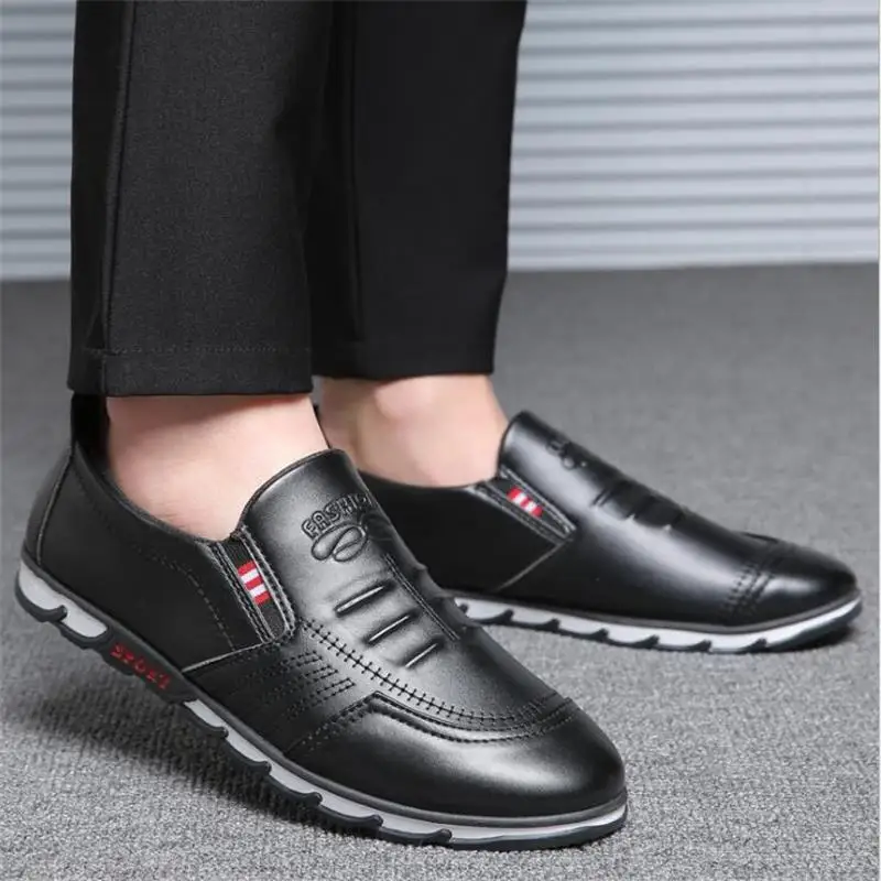 

2020 Spring New Korean Version Wild British Casual Youth Waterproof Driving Soft Bottom Set Of Feet Men's Leather Shoes