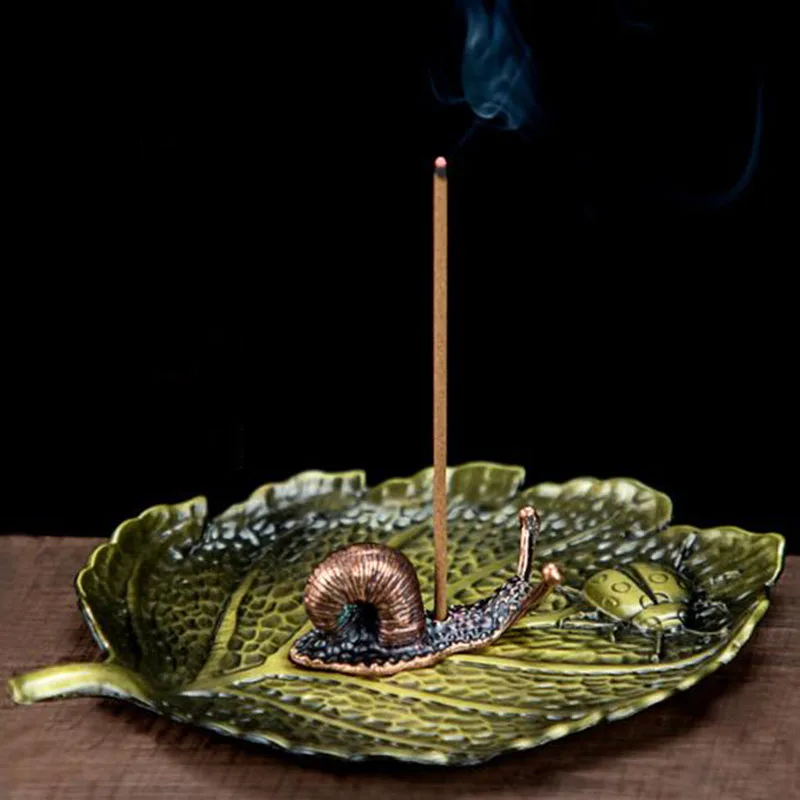 Japanese Style Snail Leaf Aroma Burner Sitck Incense Holder Metal Incense Plate Base Antique Crafts Ornaments for Home Decor