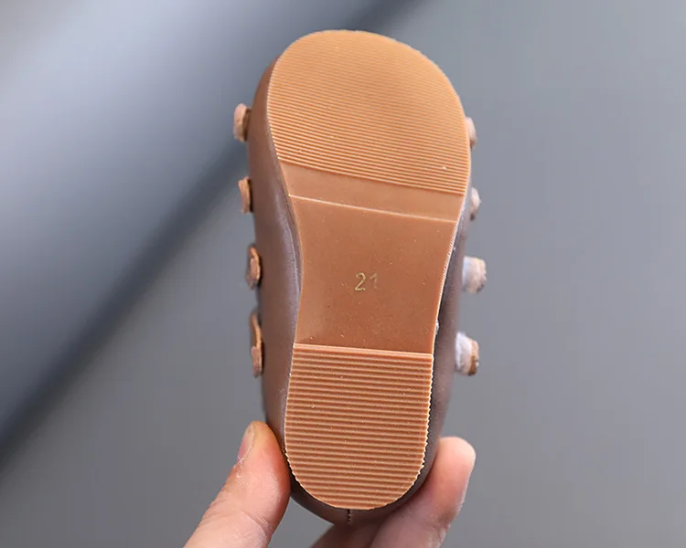 

2021 Summer Style Cut-outs Baby Sandals Solid Color Toddler First Walkers Kids Flats Rome Shoes Leather Clogs