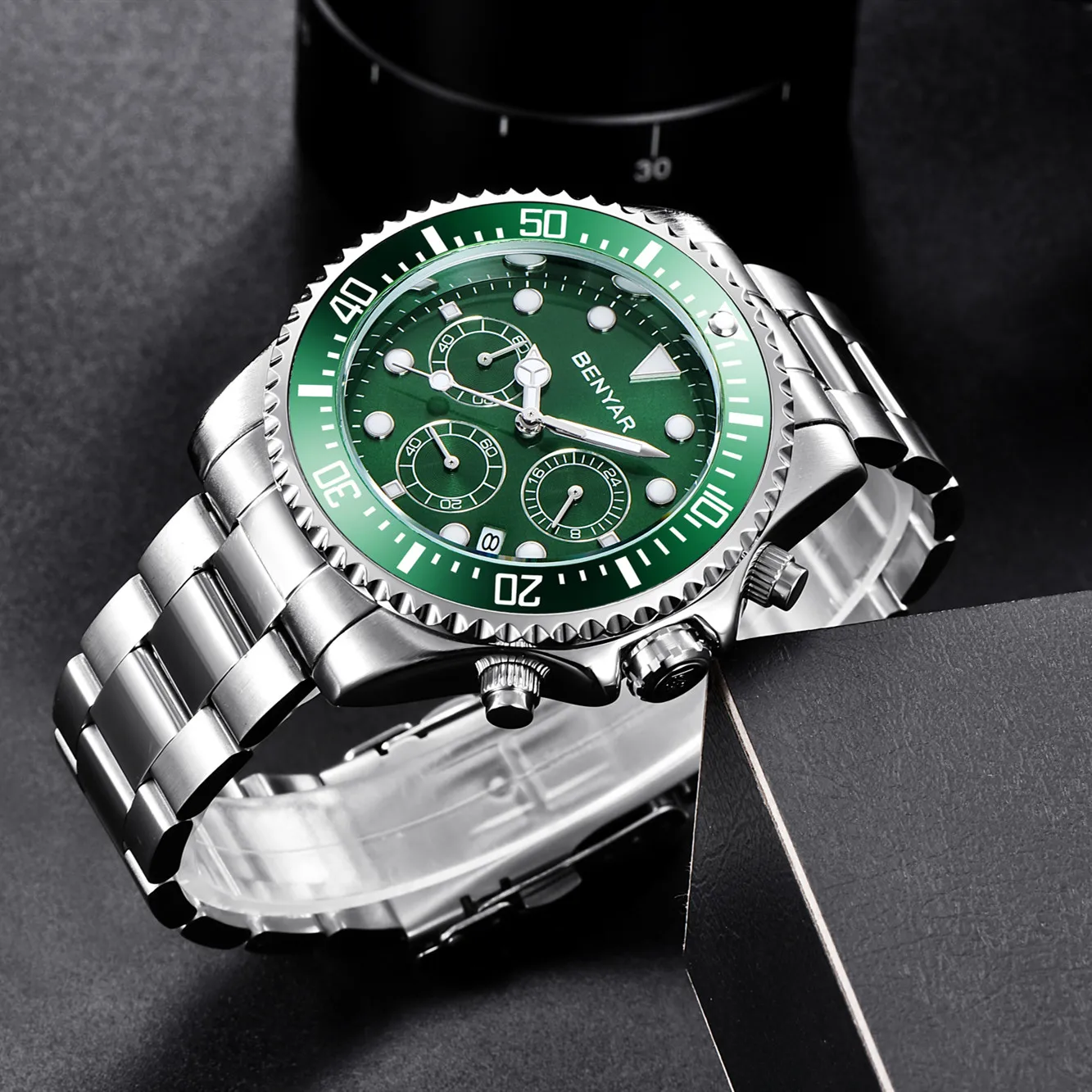 Часы-хронограф мужские из сплава водонепроницаемые до 30 м |