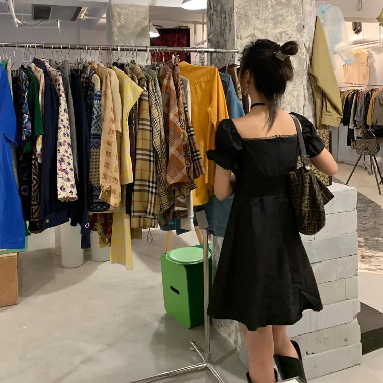 

Large size women's loose and amazing little black skirt sexy 2021 new pure Keren's bubble sleeve retro dress