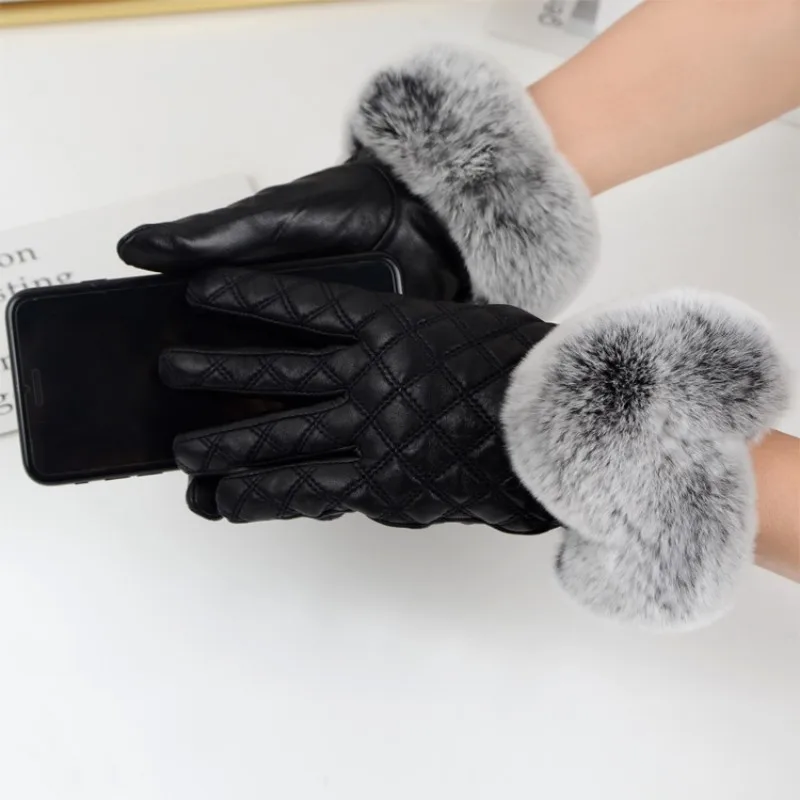 

2021 New Arrival Gloves For Women Fashion Fur Women Motorcycle Gloves Solid Driving Gloves Comfortable Luva Feminina Inverno