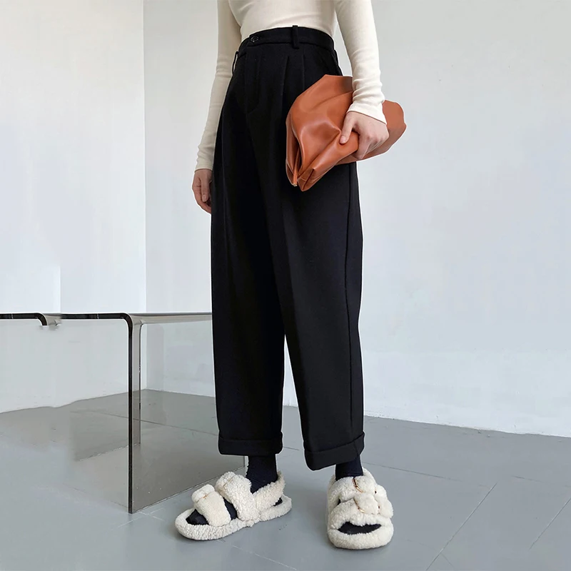 Женские бархатные брюки Sister Fara утепленные свободные с высокой талией