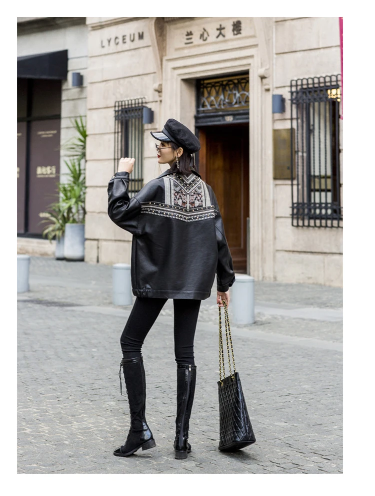 В ретро-стиле с вышивкой и изображением заклепки бисер Босоножки из