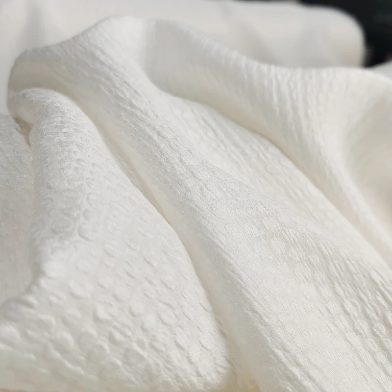 

1 meter X 1.14 meter 100% Natural Silk Guanle Crepe Fabric Jacquard Elegant Natural White
