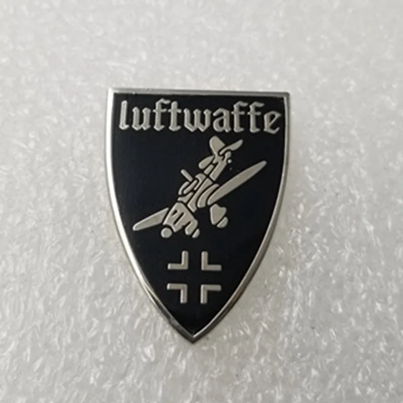 Немецкая медаль y Iron Cross для второй мировой войны герба немецкой империи Eagle с