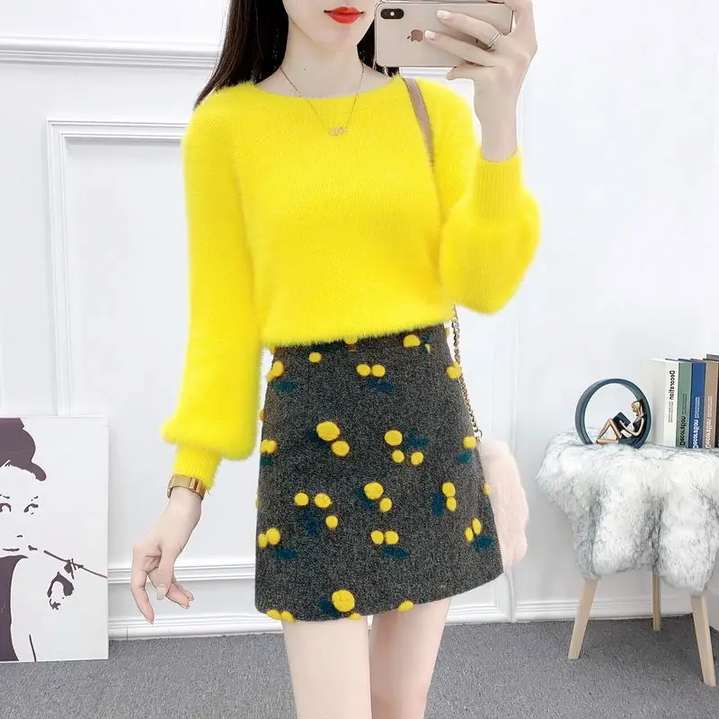 

Women 2021 Autumn Winter Two-piece Set Female Solid Color Pullover Sweater Tops Ladies Floral Embroidery Woolen Skirt Suits Q212