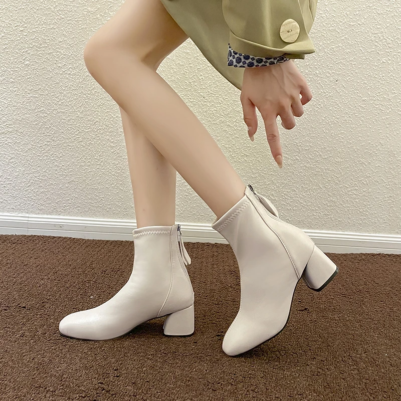 

35-40 Fashion Plush Short Boots Women 202 New Autumn and Winter Square Heel Shoes Sexy Black Ankle Pointed High Heels Mart Boots