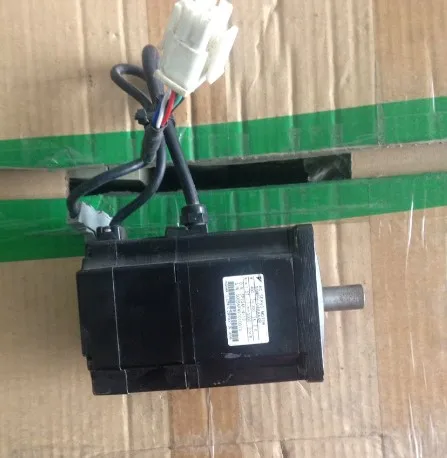 

SGMPH-01AAE4CD servo motor , used one ,85% appearence new , 3 months warranty , in stock
