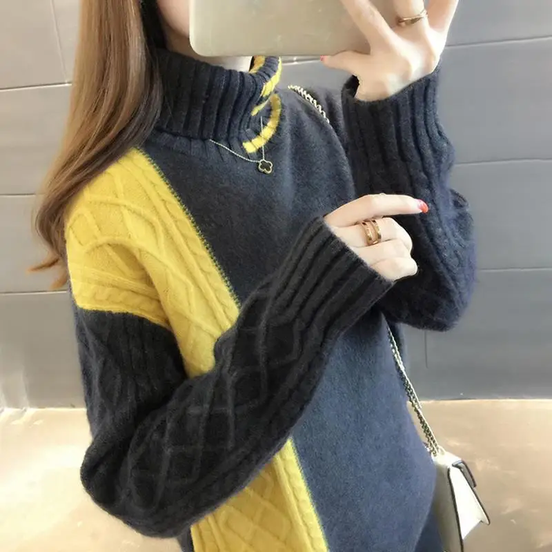 Свитер Женский вязаный с воротником-хомутом на осень/зиму