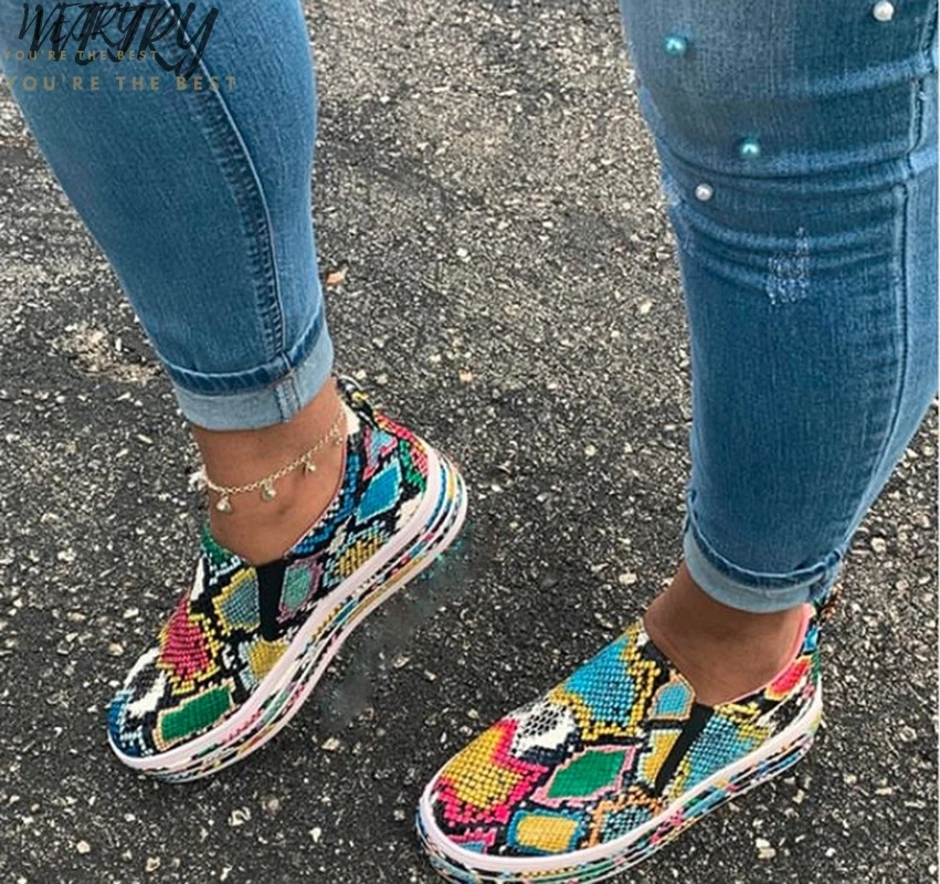 Женские ботинки на плоской подошве Винтажные гладиаторы танкетке без застежки