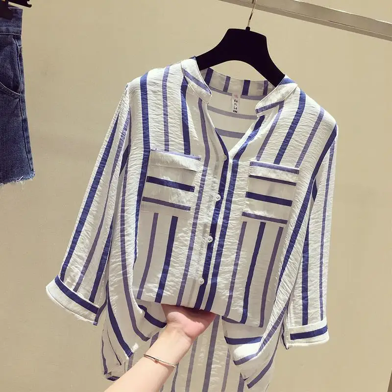 

Vertical Stripes Sunscreen Shirt Women Summer New Loose Three-Quarter Sleeve Bottoming Shirt V-Neck Chiffon Shirt