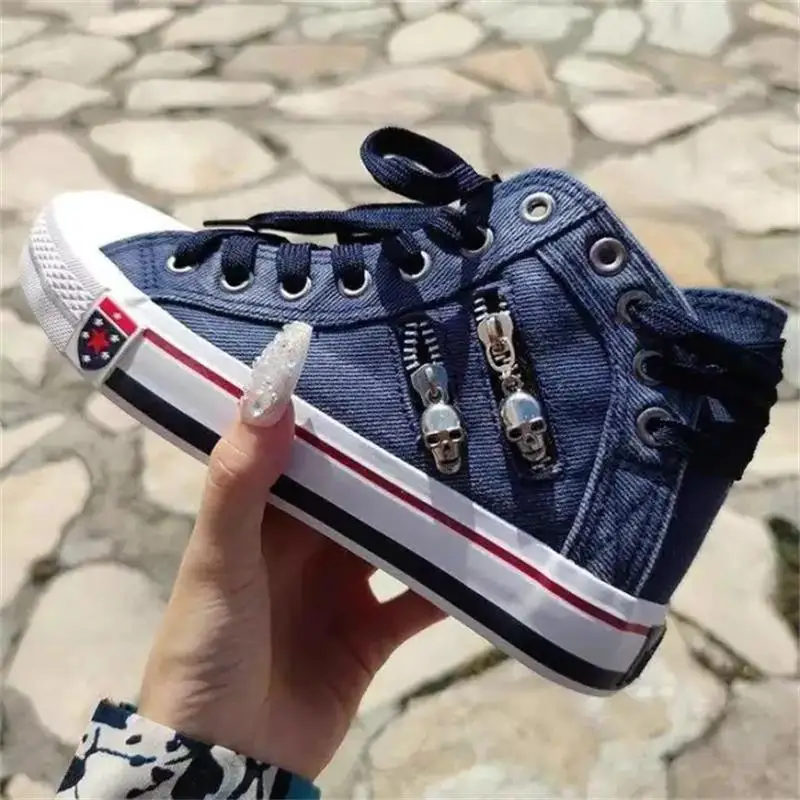 

2021 New Women's Denim Flat-heel Round Toe Lace-up Skull Metal Decoration High-top Comfortable Fashion Classic Casual Sneakers