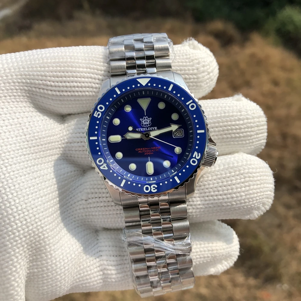 

STEELDIVE Official Men's Top Brand Luxury NH35 Automatic 200m Waterproof BGW9 Luminous Sapphire Crystal Dive Watch SD1996AC