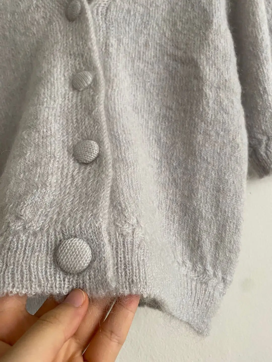 

2020 Autumn and Winter New Buttoned Mohair Short Sweater Knitted Cardigan