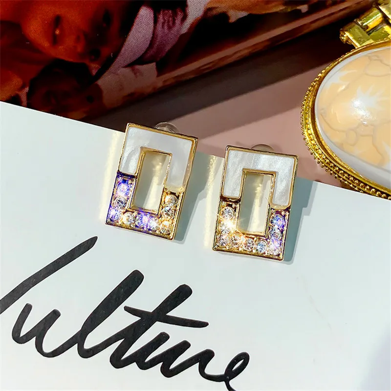 Милые женские квадратной формы с цирконом Стад Серьги Модные Ювелирные изделия