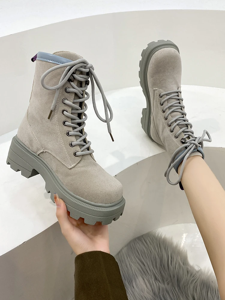 

Ботинки женские на среднем каблуке, со шнуровкой, круглым носком