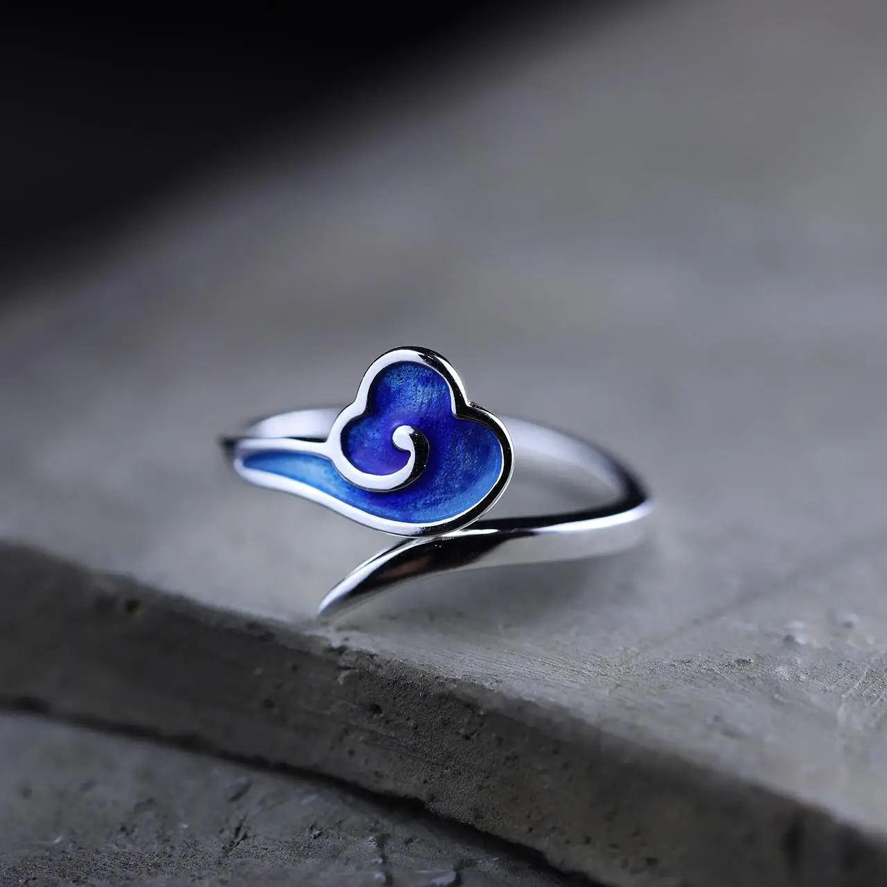 

S925 Sterling Silver Thai Silver Handmade Auspicious Clouds Burning Blue Craft Women's Open Mouth Open Index Finger Ring Women's