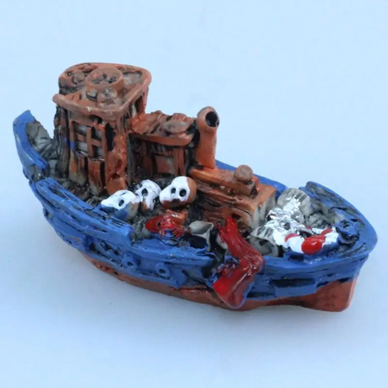 

4pcs Aquarium Wreck Sunk Ship Boat Shelter Decor Landscape Fish Tank Ornament