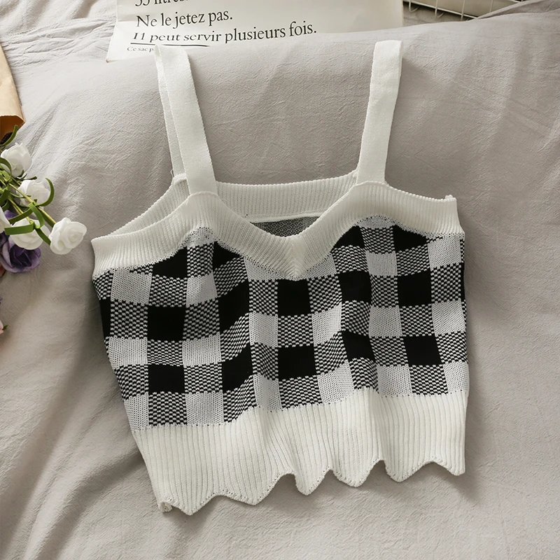 Женский трикотажный топ в клетку с V-образным вырезом | Женская одежда
