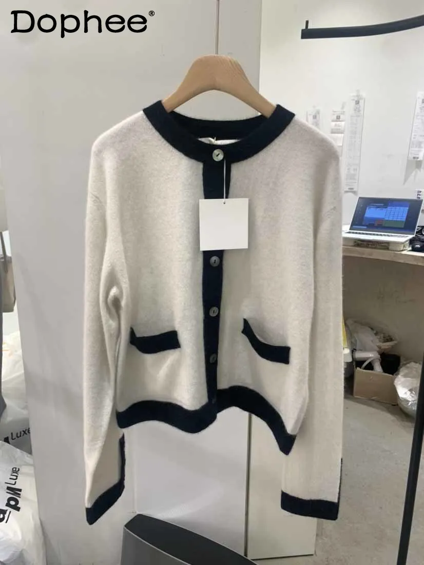 

Женский трикотажный свитер с карманами, контрастных цветов