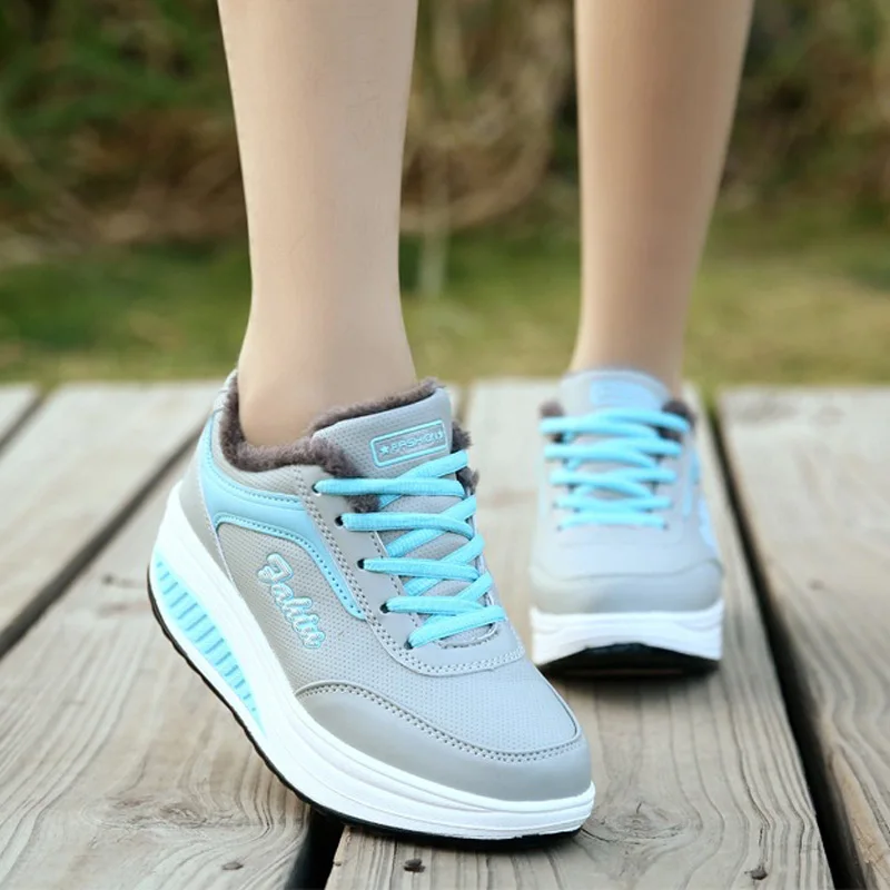 Женская обувь кроссовки на танкетке женская Вулканизированная платформе