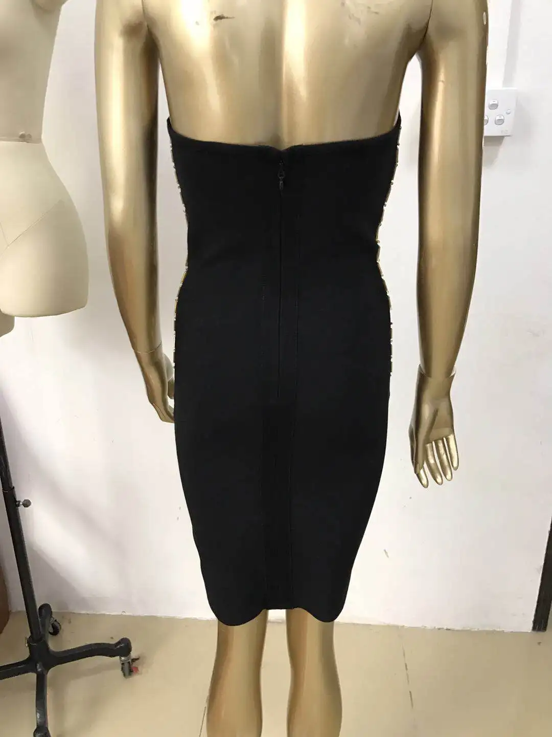 Бандажное платье HL черное ручной работы без бретелек из искусственного шелка