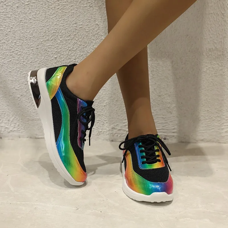 

Hot Selling Shoes Women's Spring 2021 Plus Size Color Matching Breathable Women's Shoes Fashion Flying Surface Mesh Sneakers