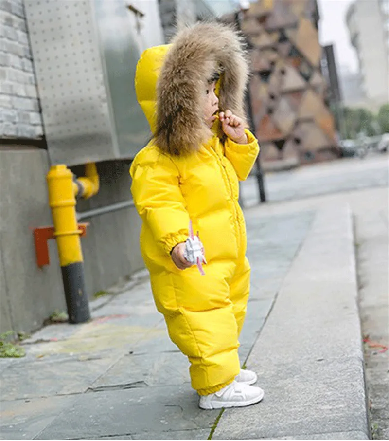 Цвет: желтый Русский зимний детский зимний комбинезон, плотное пуховое пальто с капюшоном с натуральным мехом, детский лыжный комбинезон, зимняя одежда для мальчиков и девочек, Комбинезоны - Цвет: Цвет: желтый