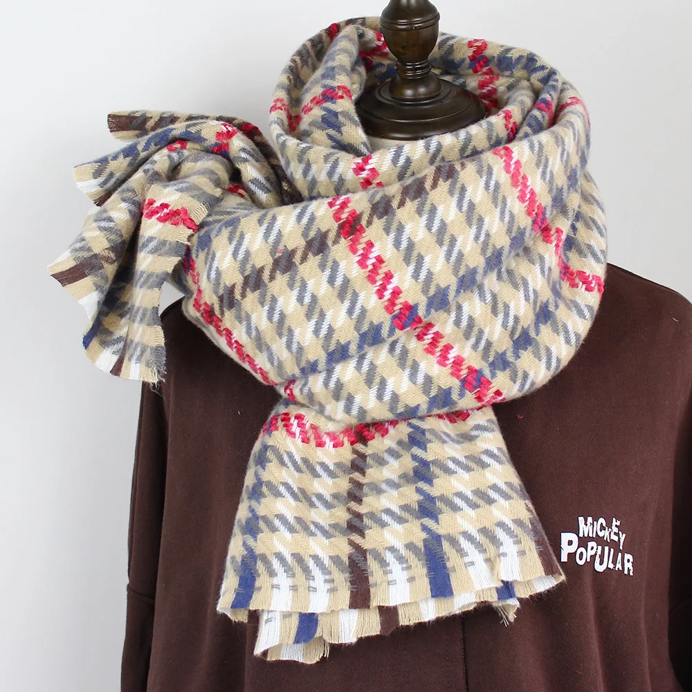 Женские зимние шарфы и палантины в клетку с кисточками мягкие теплые длинные