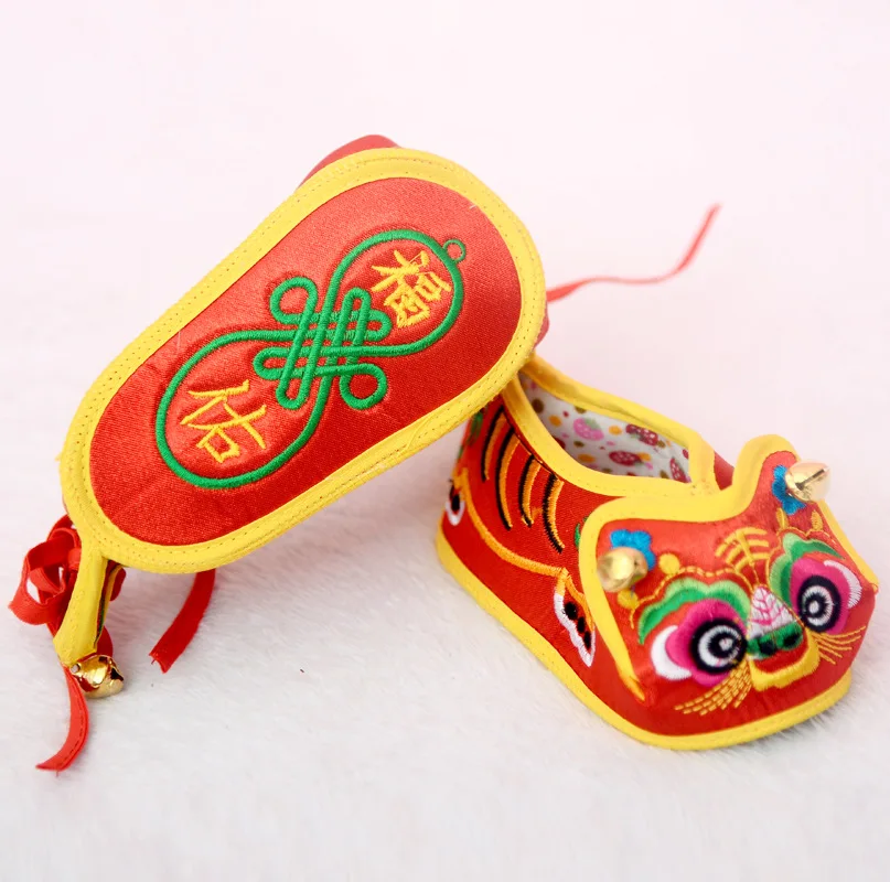 

Ботинки хлопковые ручной работы для новорожденных, мягкие ботинки с вышивкой в традиционном китайском стиле для маленьких мальчиков и девочек на 1-й день рождения