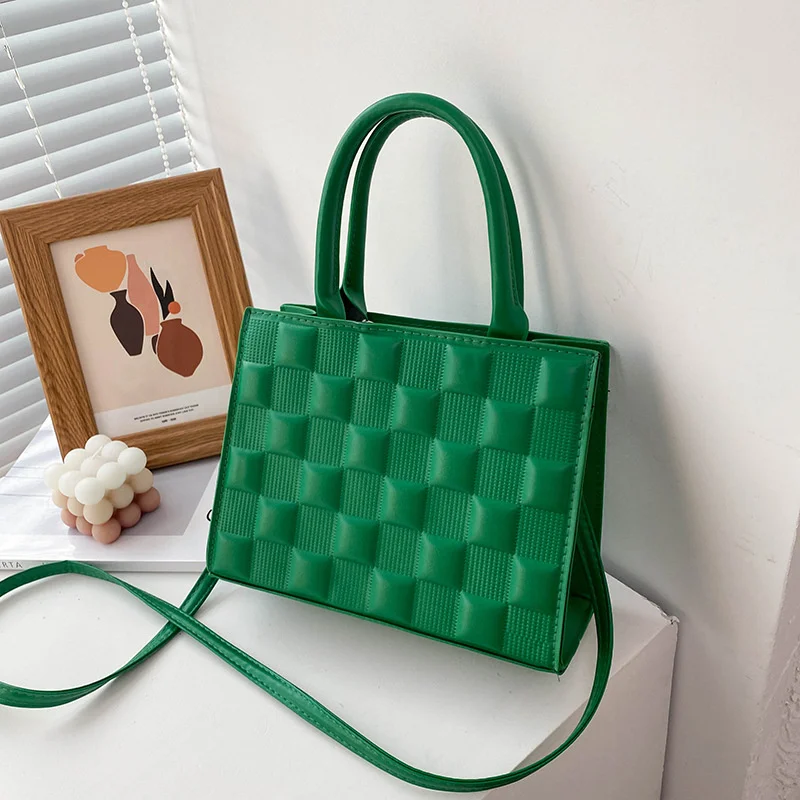 

Новая трендовая простая однотонная сумка, Женская вместительная сумка-мессенджер на одно плечо, Модная Портативная маленькая квадратная с...